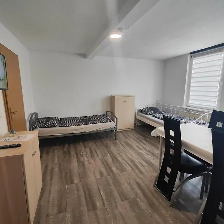 Schoene 2 Raum, 2 - 4 Bett In Lejlighed *